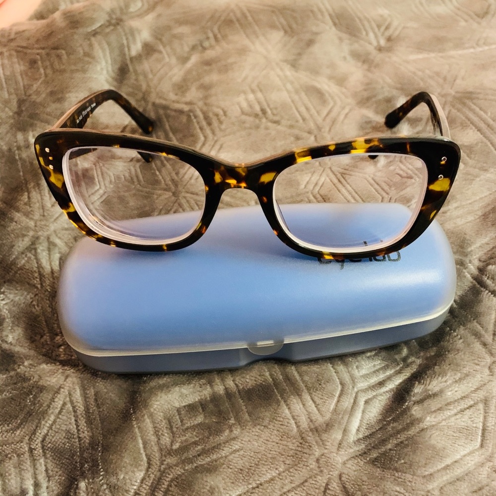 Eyelab cat eye glasses! Tortoise color!